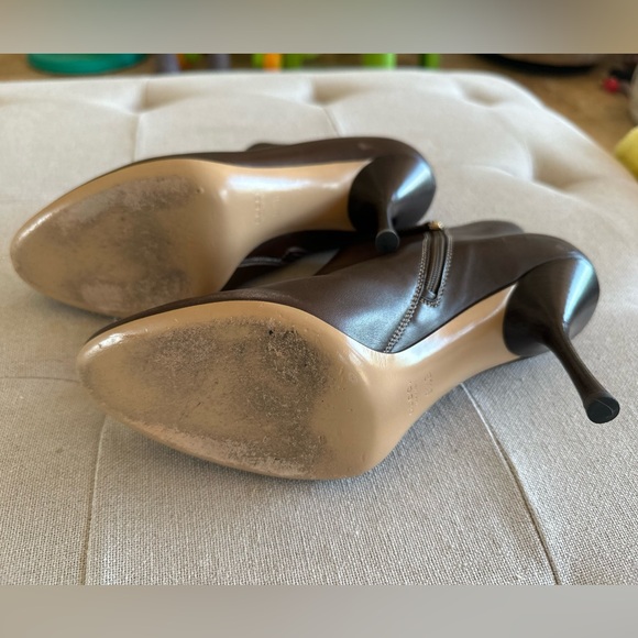 ✨ Gucci Brown Leather Heeled Booties✨ - Picture 2 of 9